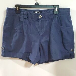 Apt. 9 Women's Dark Blue Cargo Shorts Size 14